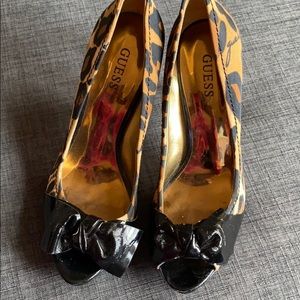 Guess Peep Toe Platform Leopard Patent Leather 8